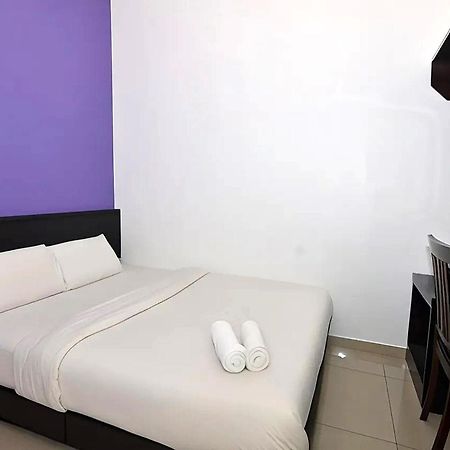 Hotel Alam Indi Джохор-Бару Экстерьер фото