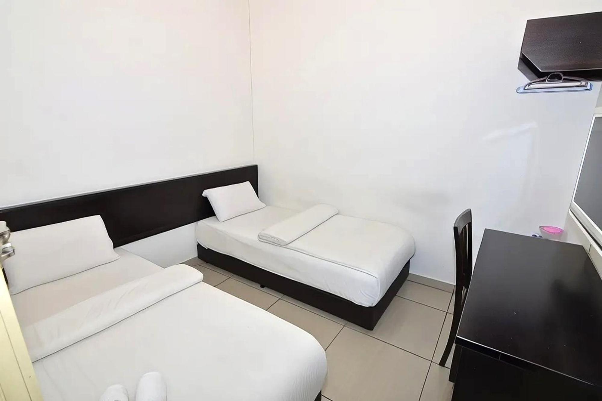 Hotel Alam Indi Джохор-Бару Экстерьер фото
